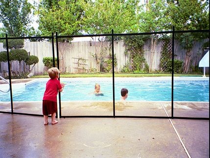 Niños y seguridad en la piscina