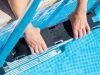 Cubre peldaños antideslizante para escalera de piscina AQ-SafeStep
