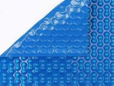 Manta térmica piscina barata GeoBubble 700 micras sin orillo