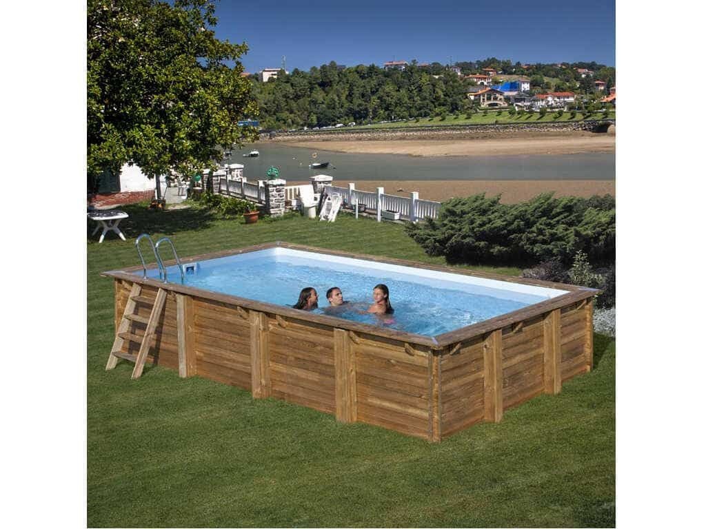 Piscina Rectangular Enterrada Con Spa Elevado